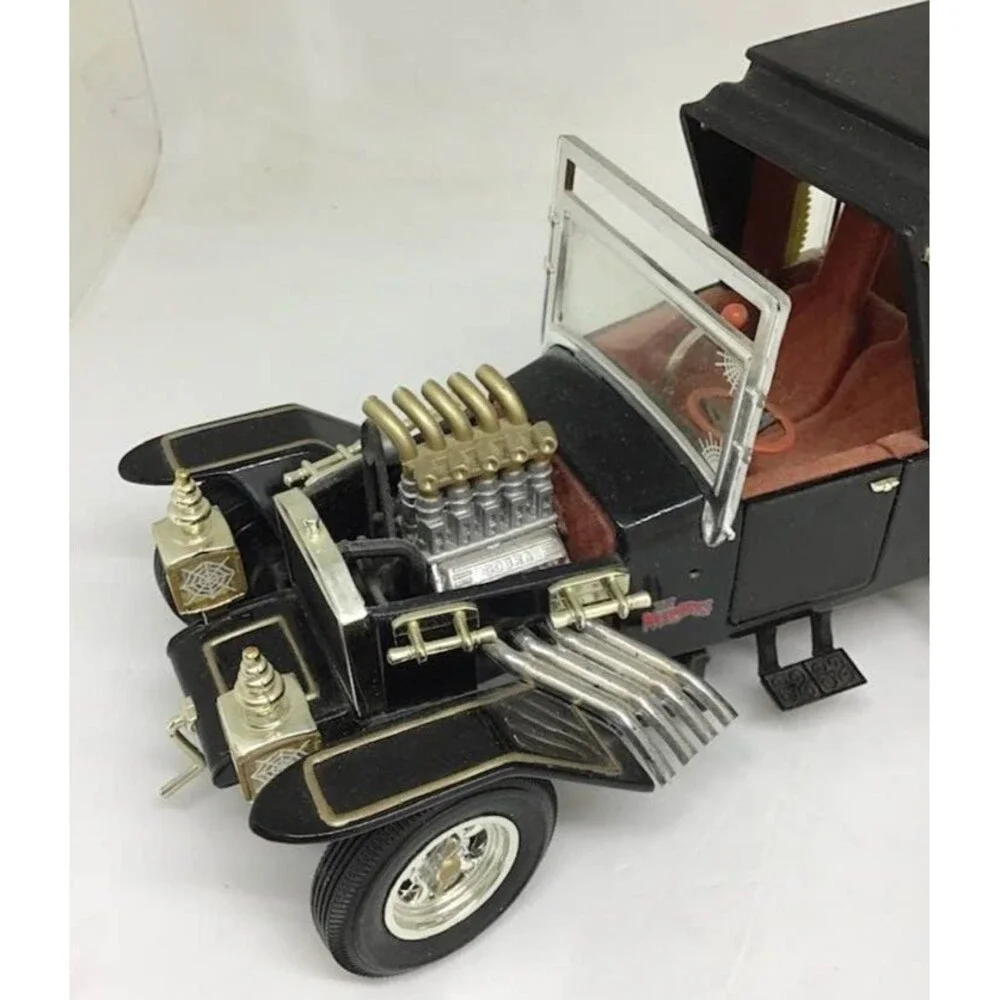 Ertl Munster Koach Model Car Vehicle Herse Black Diecast George Barris 1:18 Vtg